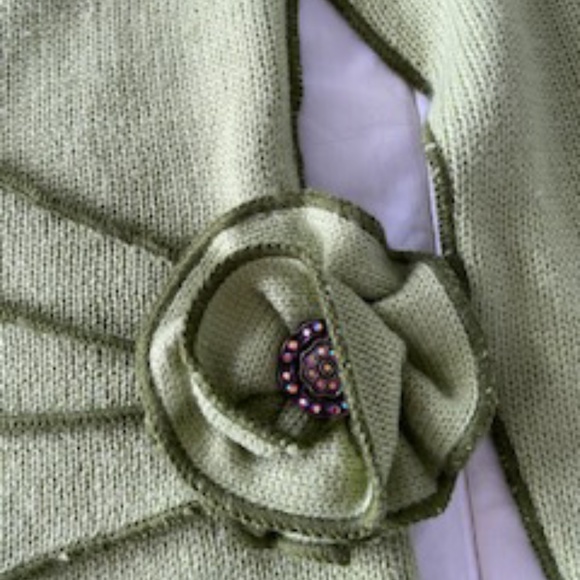 Green Wrap Front Sweater - Unique - Picture 5 of 7